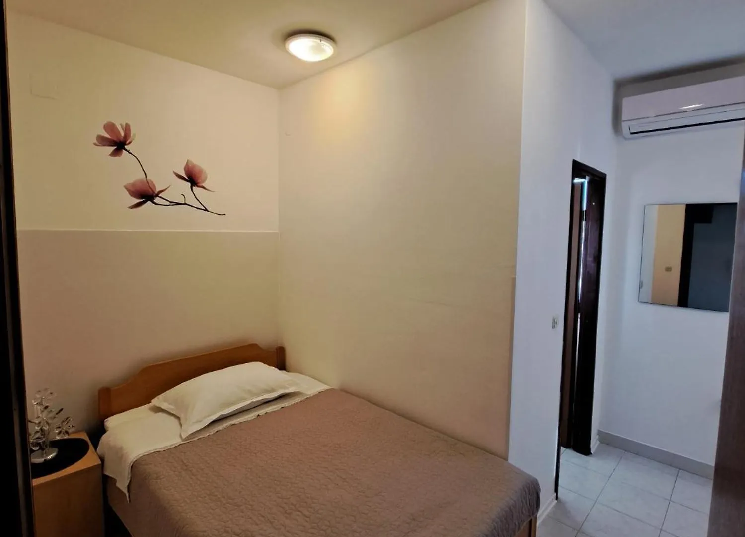 Guest House Krsevan Zadar 3*,