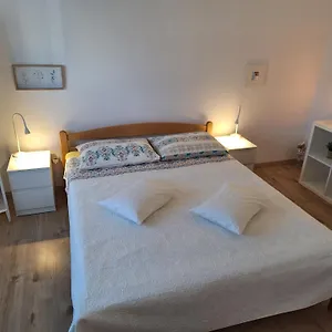 Gasthuis Apartments&rooms Lorena 236