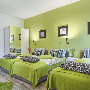 Guest house Top Center Rooms & Studio