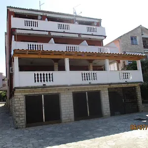 Romansa Guest house